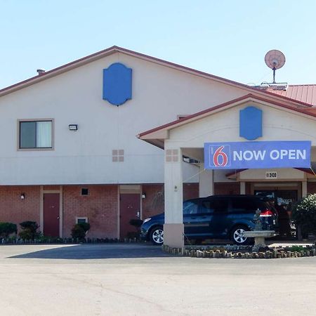 Отель Super 8 Morristown East Downtown Экстерьер фото